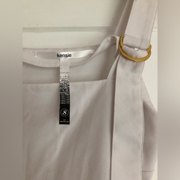 Kenzie top size small - adjustable straps - metallic detail unique, cute, glam - Picture 10 of 11